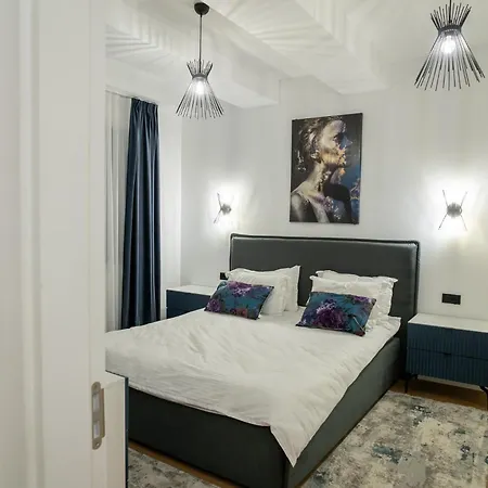 Ultra Apartman *
