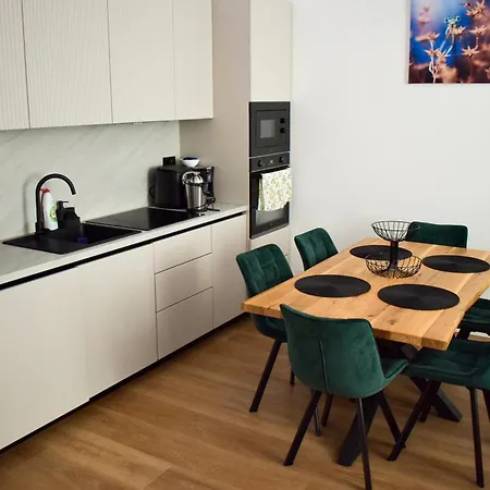 Ultra Apartman *