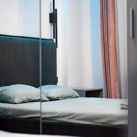 Ultra Apartman *