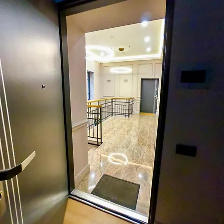Ultra Apartman *